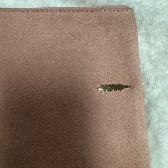 Elegant Pink Wristlet Clutch - Picture 3 of 4